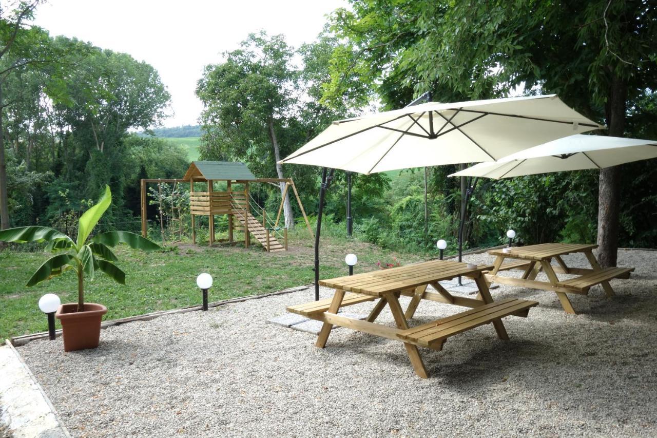 Agriturismo Molino Nuovo คาสเทลซานเปียโตรแตร์เม ภายนอก รูปภาพ